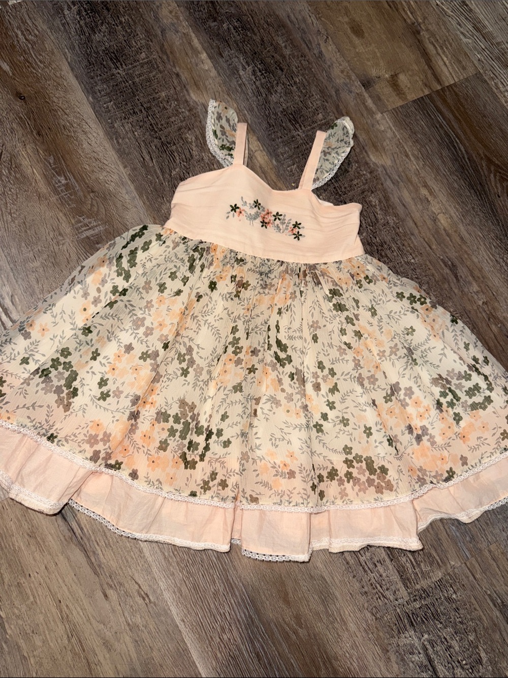 Well Dressed Wolf Daydream Dress Floral Embroidered Lace Tulle HTF